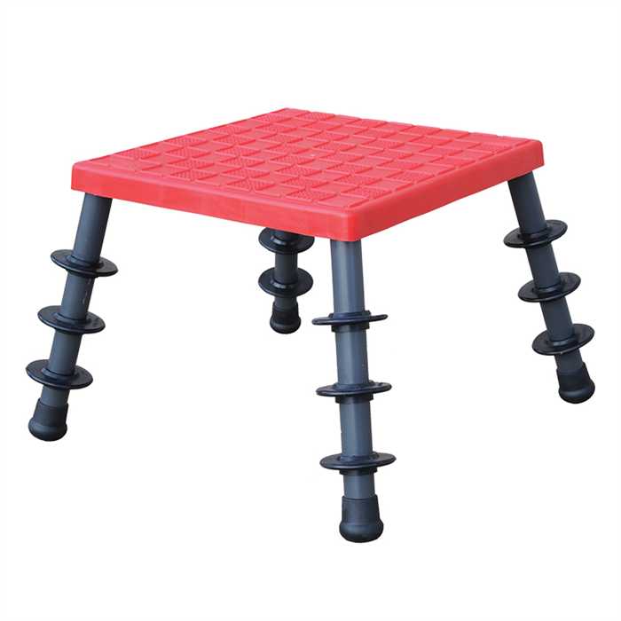 Insulating stool for outdoor use with antislipplatform 
Use voltage : 45 kV