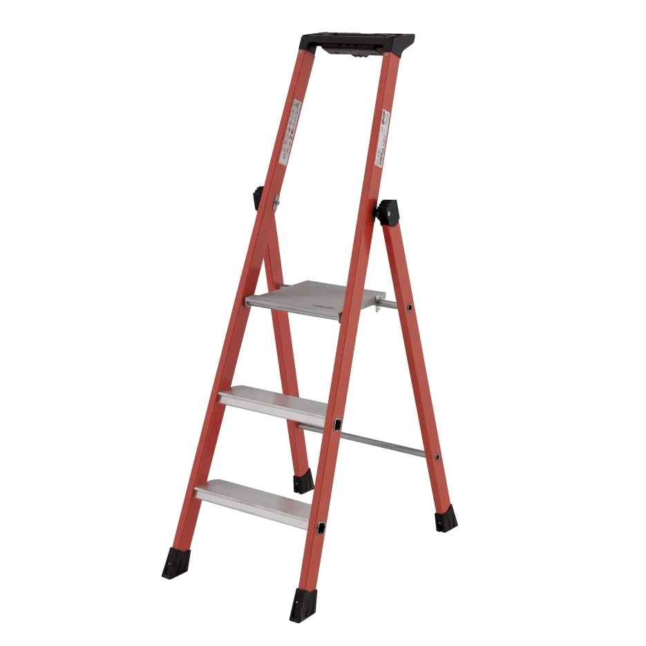 [BIN4472/003] Isolerende trapladder met platform (3 treden, inclusief platform – Ingeklapte lengte: 1,45 m – Platformhoogte: 0,69 m)